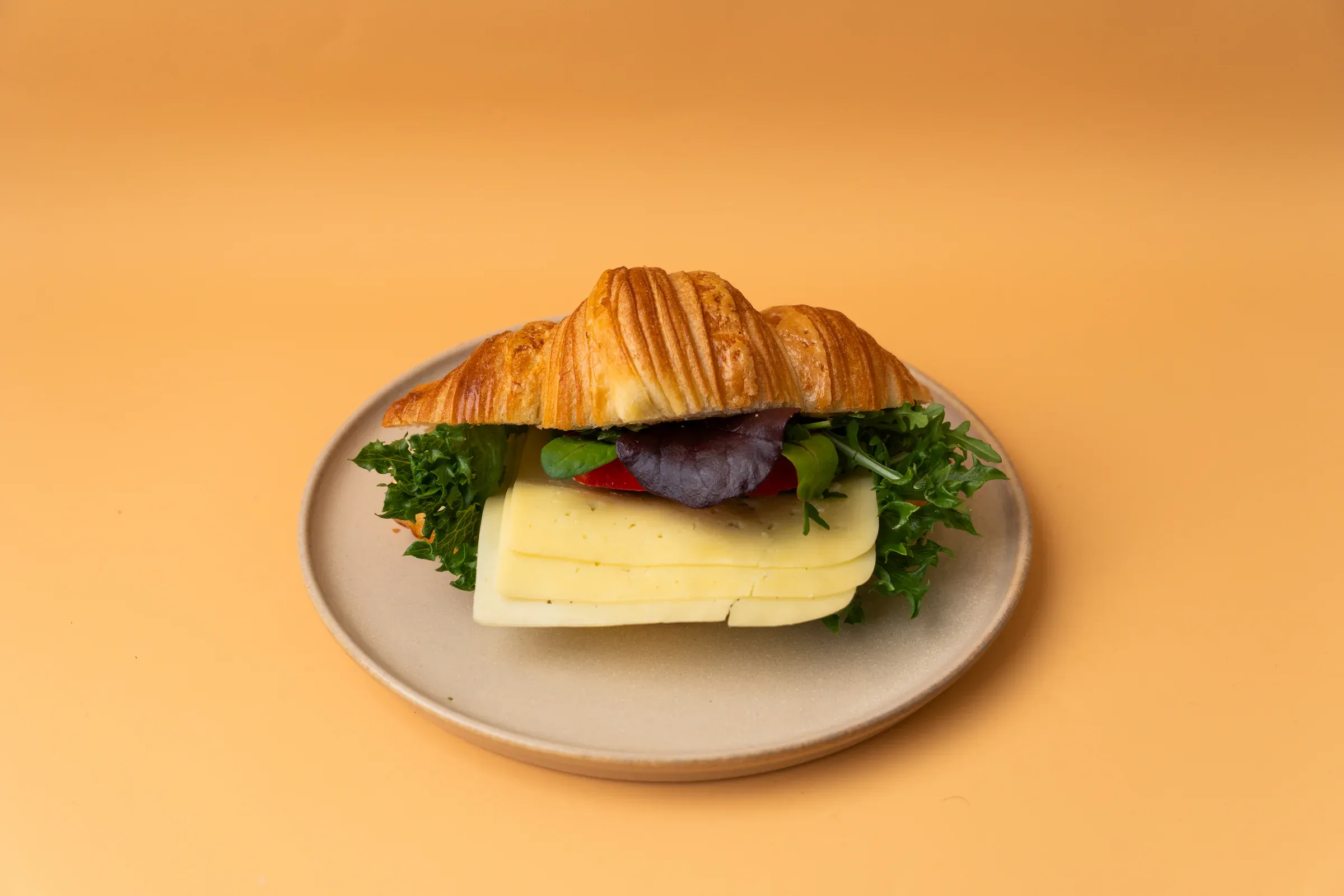 Croissantmacka med ost
